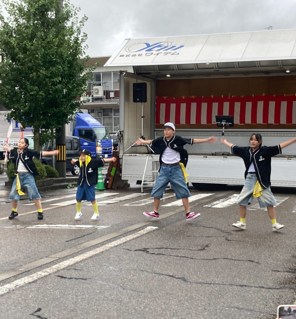 ダンスチーム